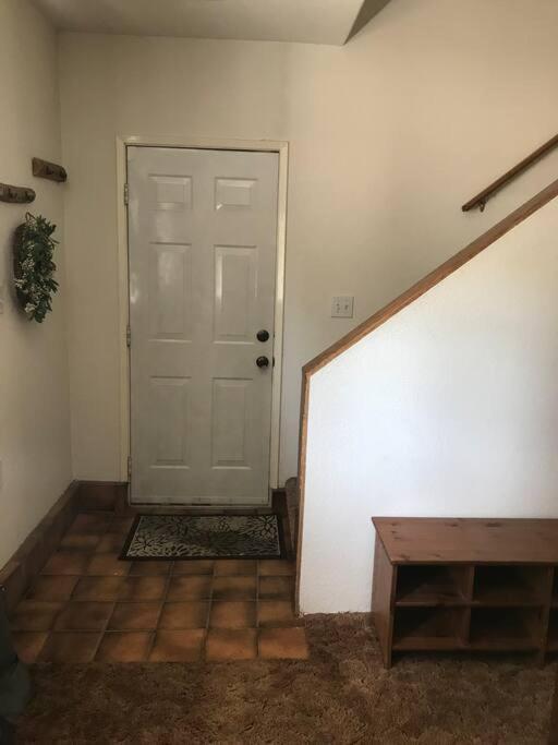 Cheerful 2-Bedroom Cottage Near Eagle Lake Susanville Buitenkant foto